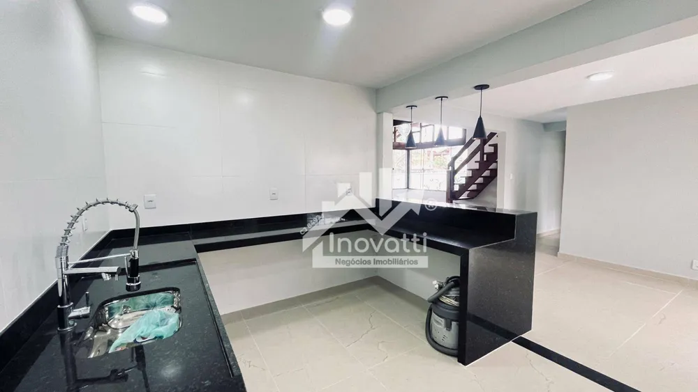 Casa, 4 quartos, 258 m² - Foto 30