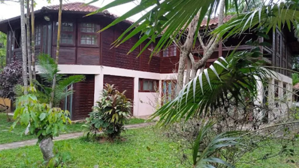 Casa à venda com 5 quartos, 650m² - Foto 1