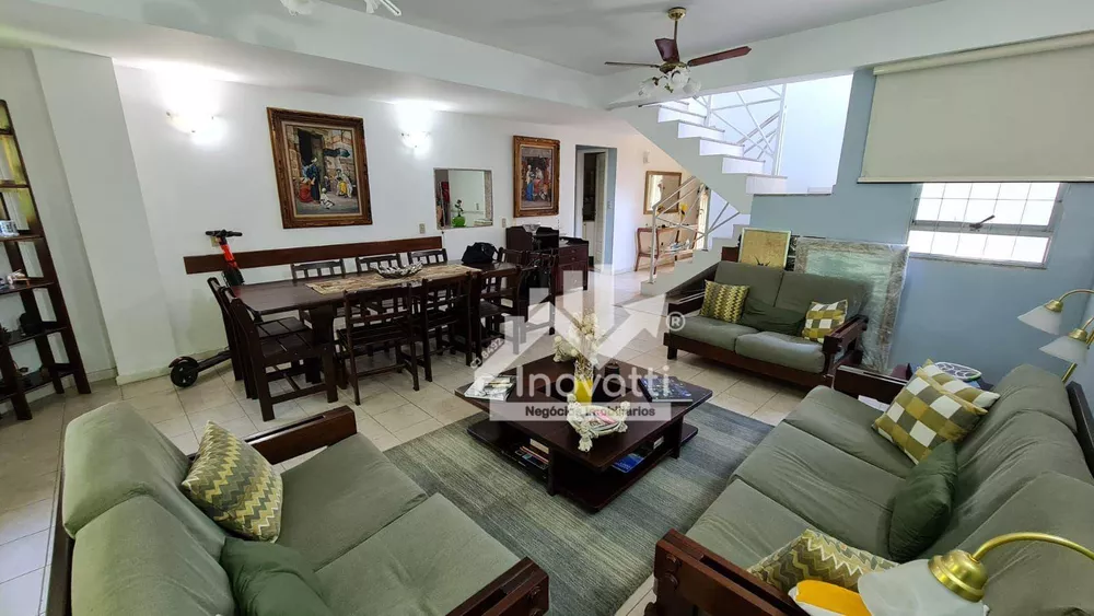 Casa, 4 quartos, 248 m² - Foto 11