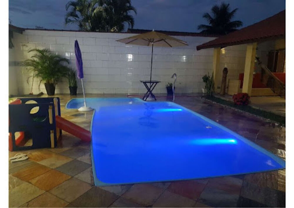 Casa à venda com 6 quartos, 300m² - Foto 4