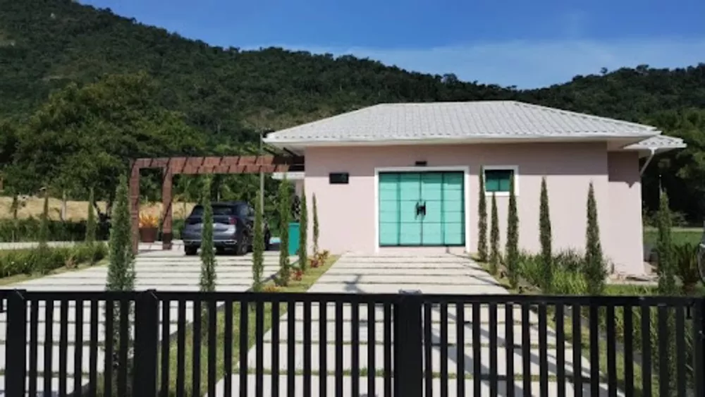 Casa de Condomínio à venda com 3 quartos, 1500m² - Foto 1