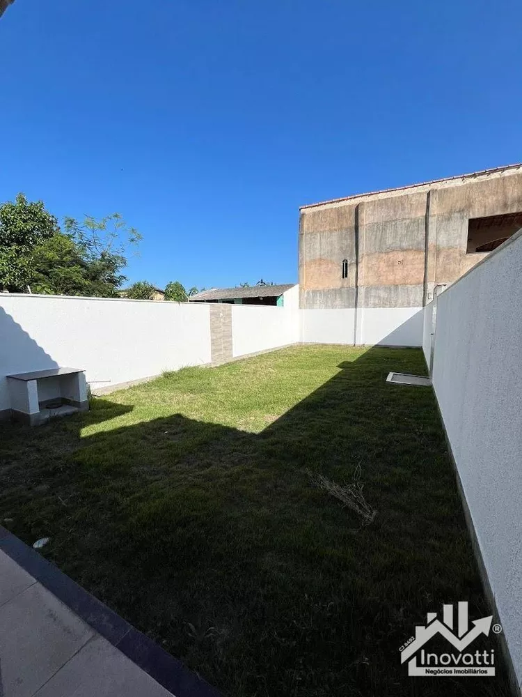 Casa à venda com 2 quartos, 78m² - Foto 2