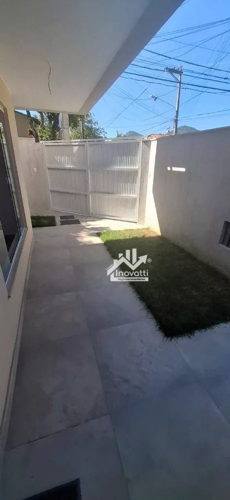 Casa à venda com 3 quartos, 98m² - Foto 1