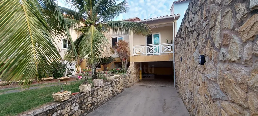Casa, 3 quartos, 222 m² - Foto 1