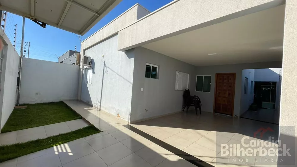 Casa à venda com 3 quartos, 200m² - Foto 2