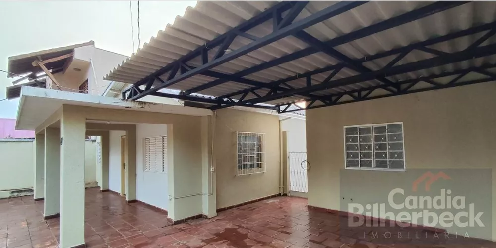 Casa à venda com 4 quartos, 250m² - Foto 3