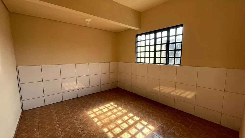 Casa à venda com 3 quartos, 200m² - Foto 4