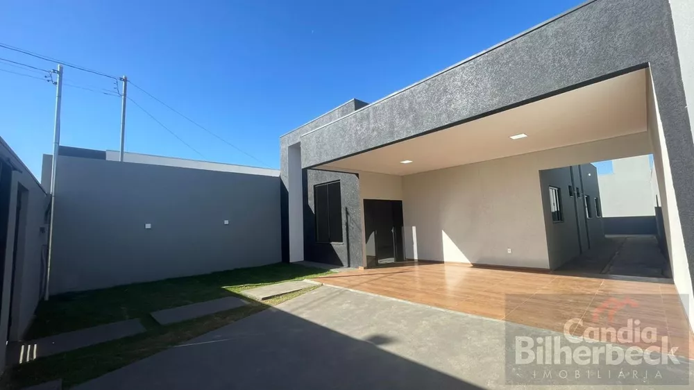 Casa à venda com 3 quartos, 250m² - Foto 2