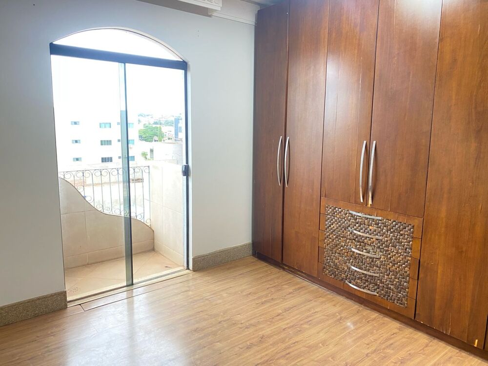 Apartamento para alugar com 2 quartos, 106m² - Foto 5
