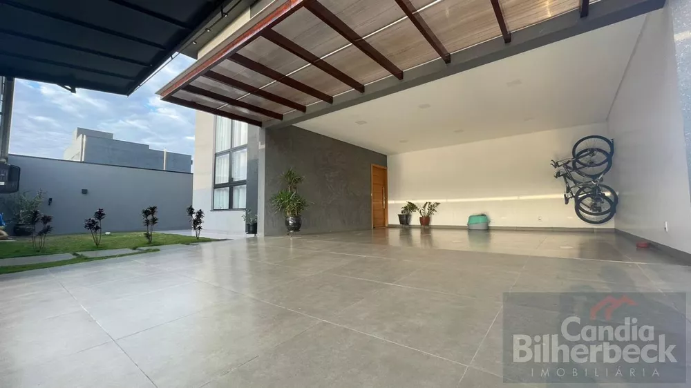 Casa à venda com 3 quartos, 500m² - Foto 2