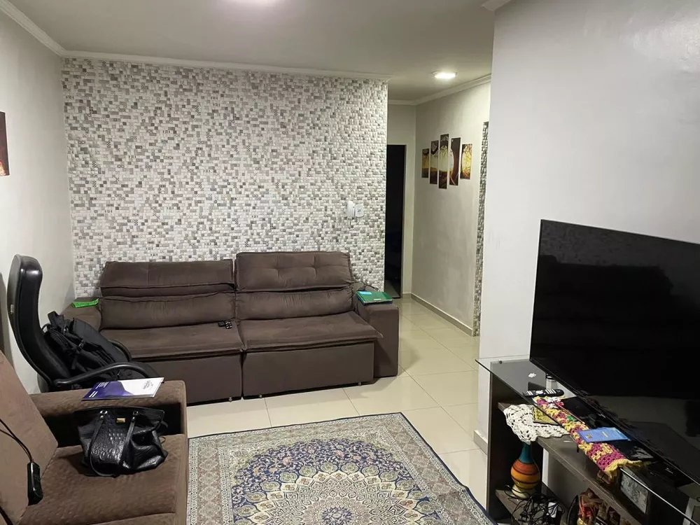 Casa à venda com 1 quarto, 250m² - Foto 4