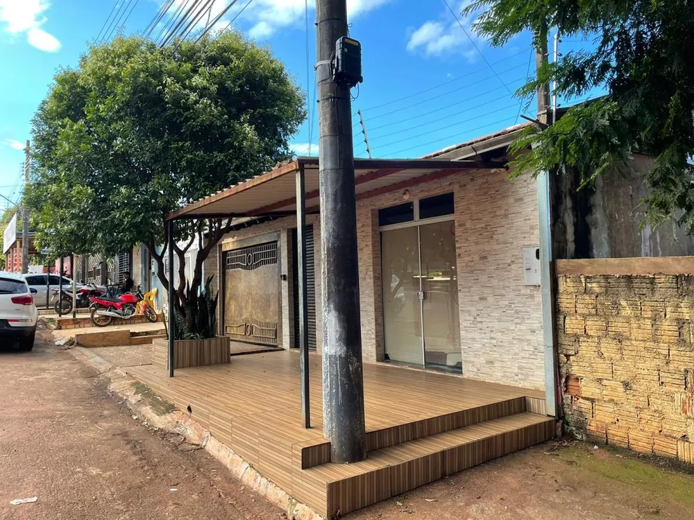 Casa à venda com 1 quarto, 250m² - Foto 2