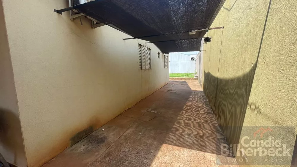 Casa à venda com 3 quartos, 270m² - Foto 3