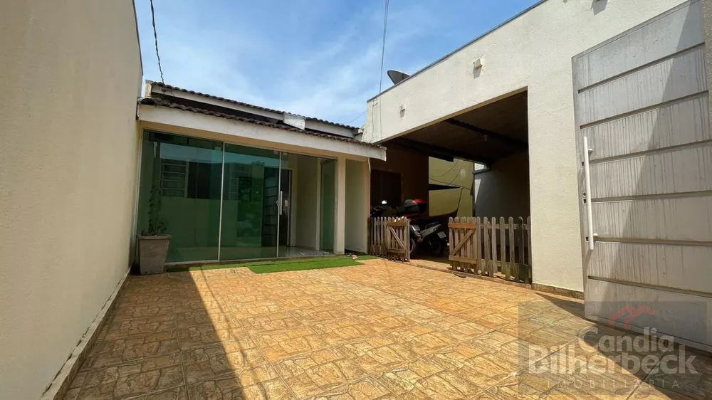 Casa à venda com 3 quartos, 270m² - Foto 2