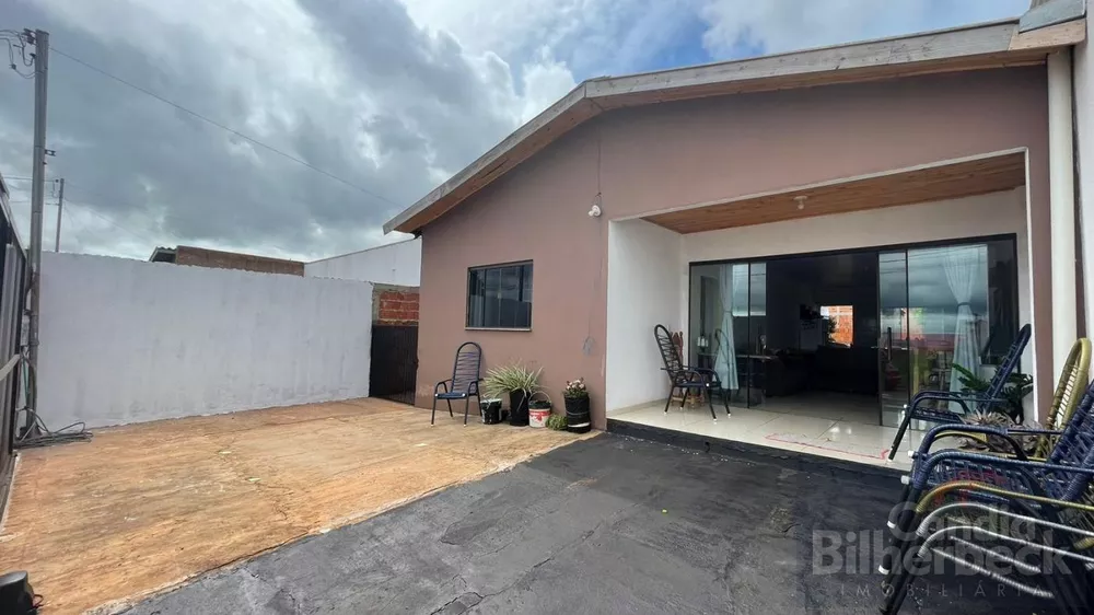 Casa à venda com 3 quartos, 250m² - Foto 2