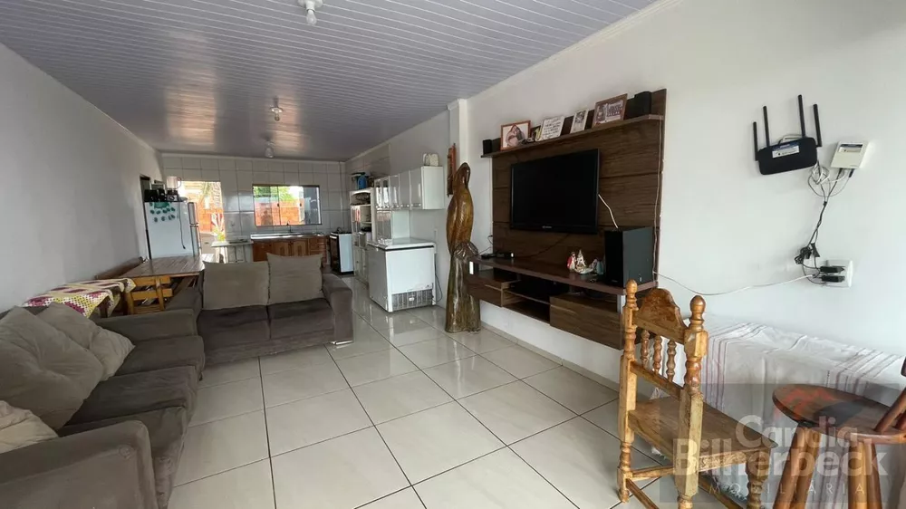 Casa à venda com 3 quartos, 250m² - Foto 3