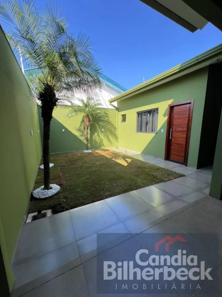 Casa à venda com 3 quartos, 200m² - Foto 2