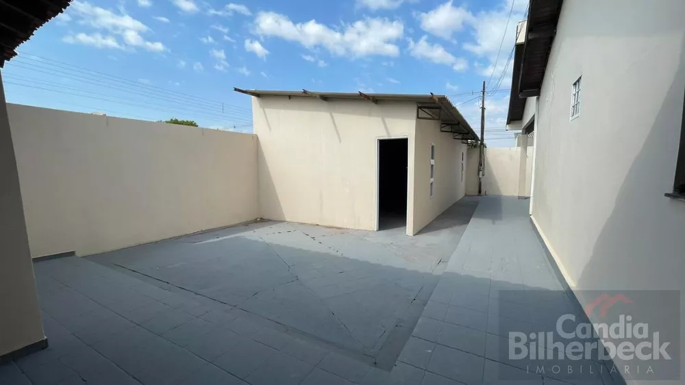 Casa à venda com 3 quartos, 300m² - Foto 4