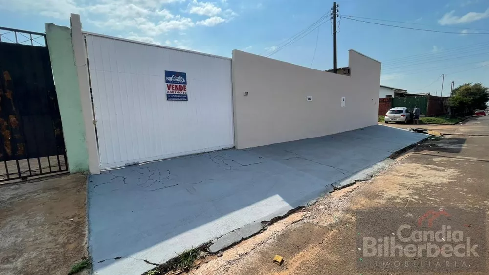 Casa à venda com 3 quartos, 300m² - Foto 1