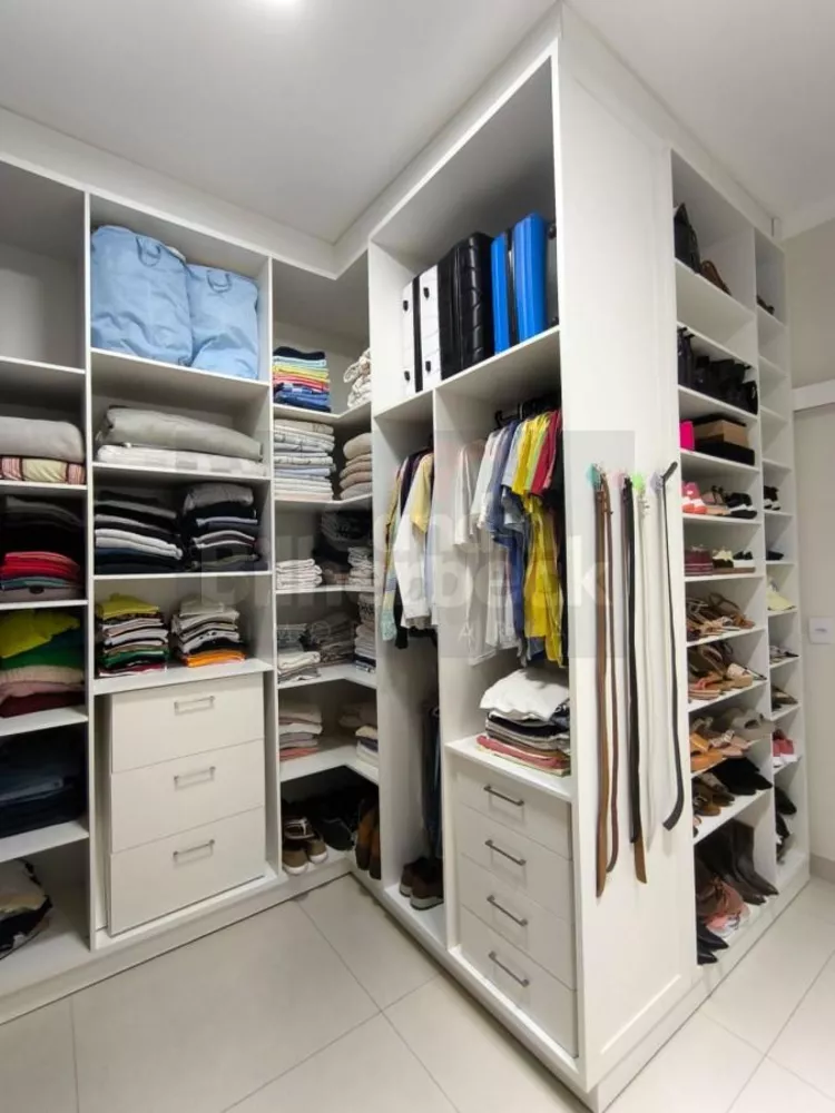 Casa, 4 quartos, 235 m² - Foto 2