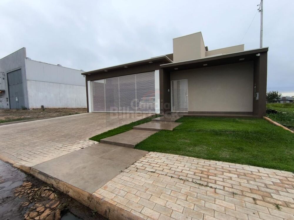 Casa à venda com 4 quartos, 360m² - Foto 1