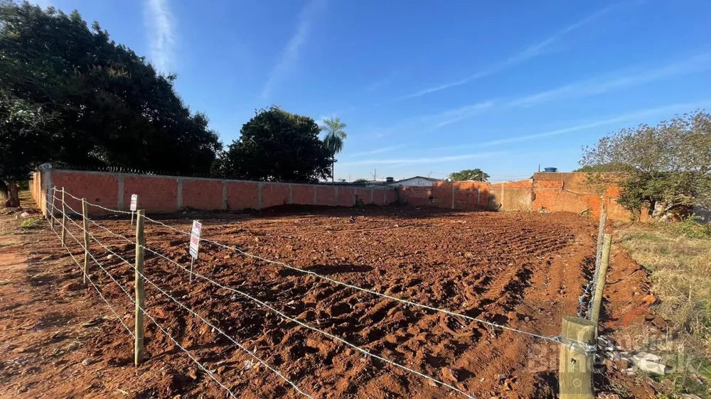 Terreno à venda, 300m² - Foto 1