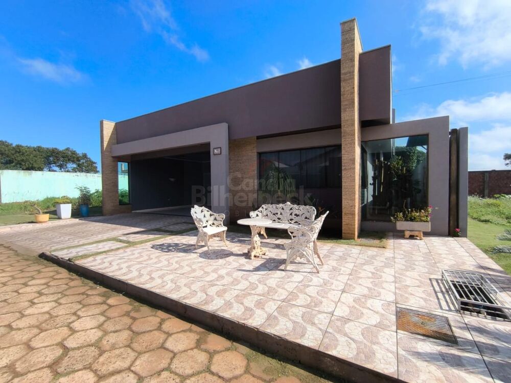 Casa à venda com 4 quartos, 362m² - Foto 1