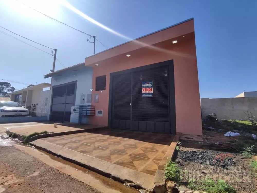 Casa à venda com 2 quartos, 250m² - Foto 2