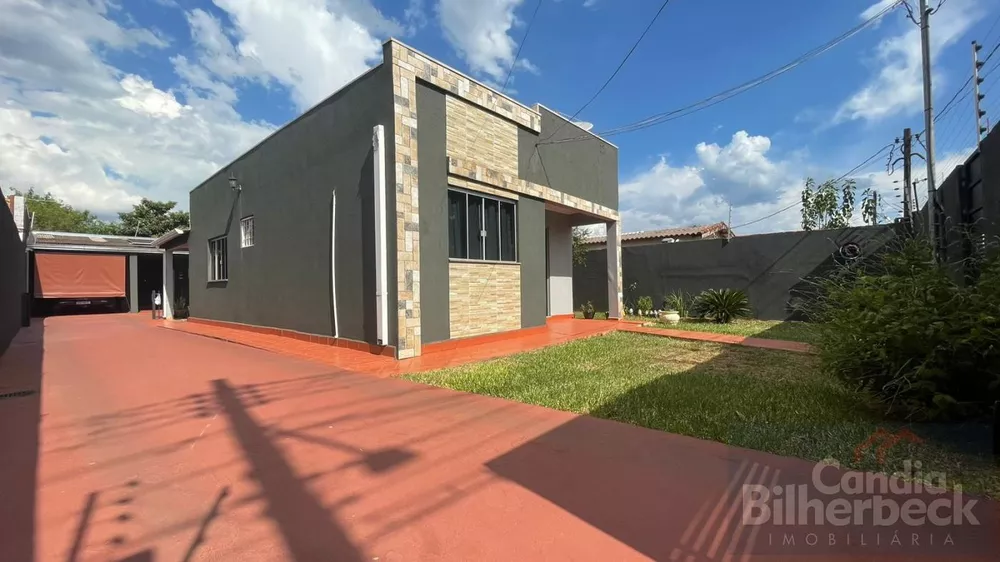 Casa à venda com 3 quartos, 360m² - Foto 2