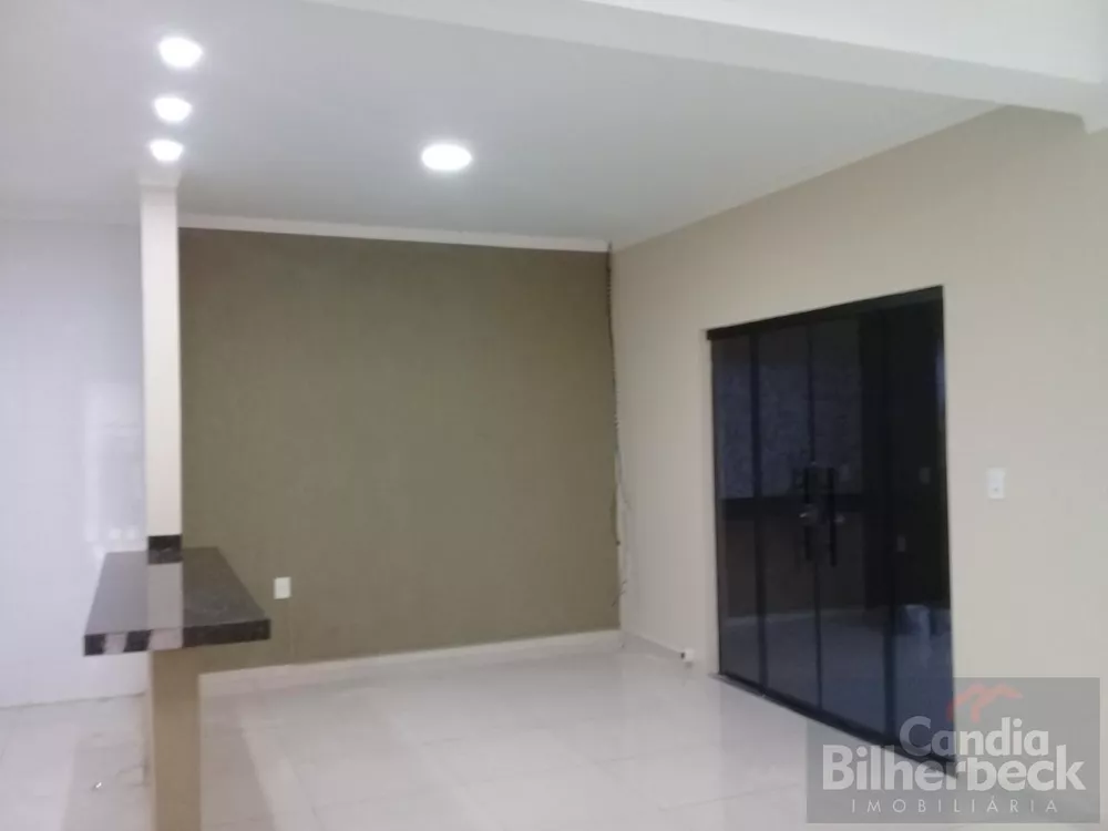 Casa à venda com 2 quartos, 180m² - Foto 4