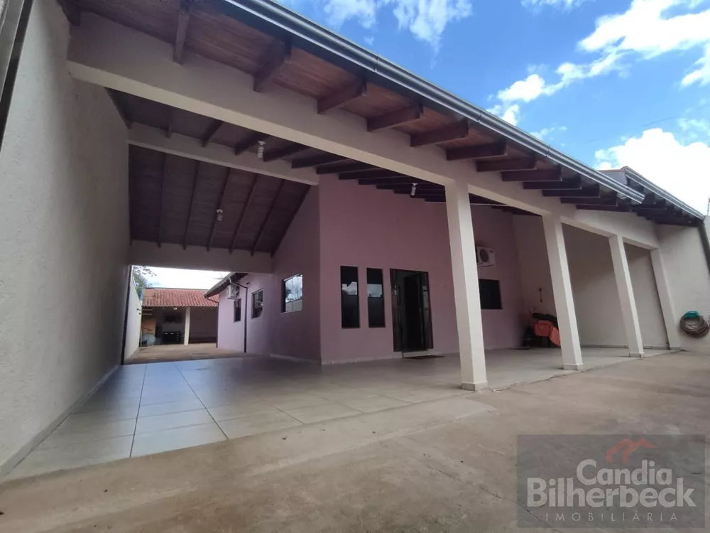 Casa à venda com 2 quartos, 360m² - Foto 2