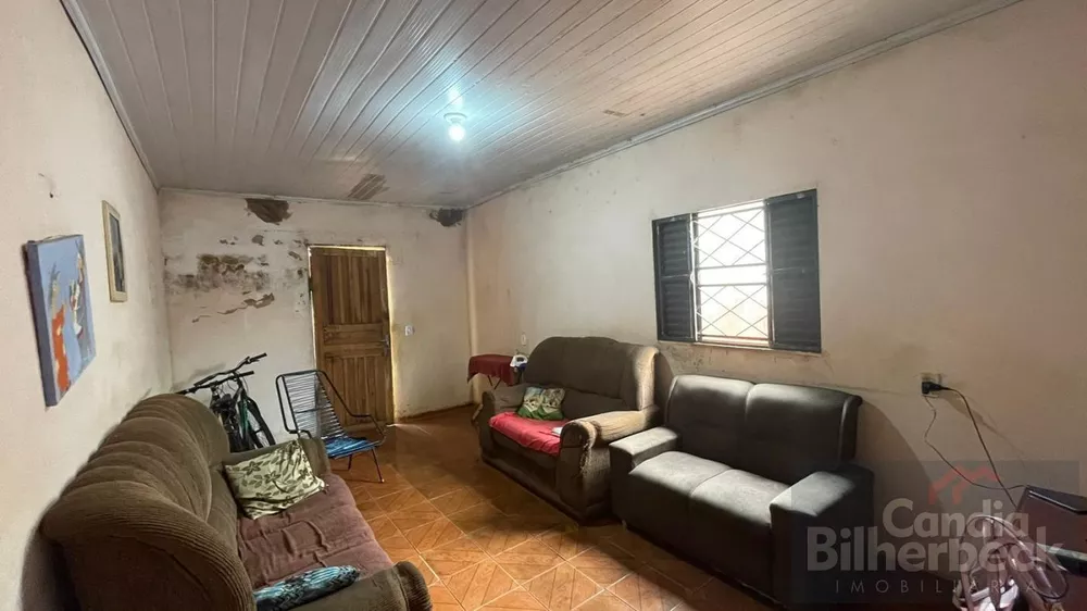 Casa à venda com 2 quartos, 206m² - Foto 2