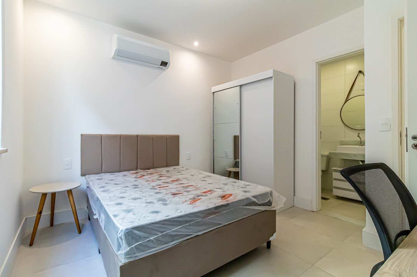 Apartamento à venda com 2 quartos, 75m² - Foto 23