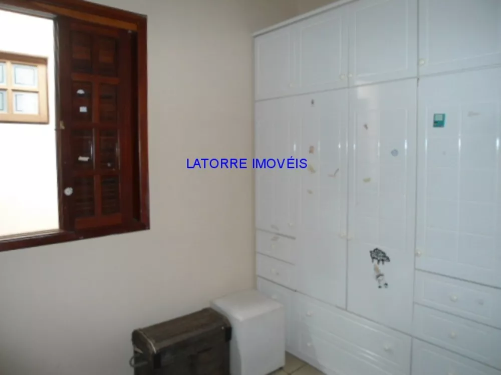 Casa, 3 quartos, 250 m² - Foto 13
