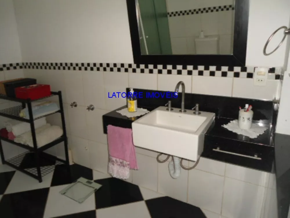 Casa, 3 quartos, 250 m² - Foto 11