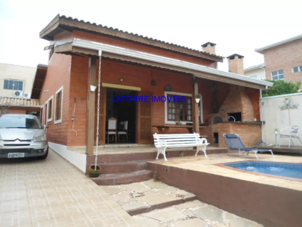 Casa, 3 quartos, 250 m² - Foto 1