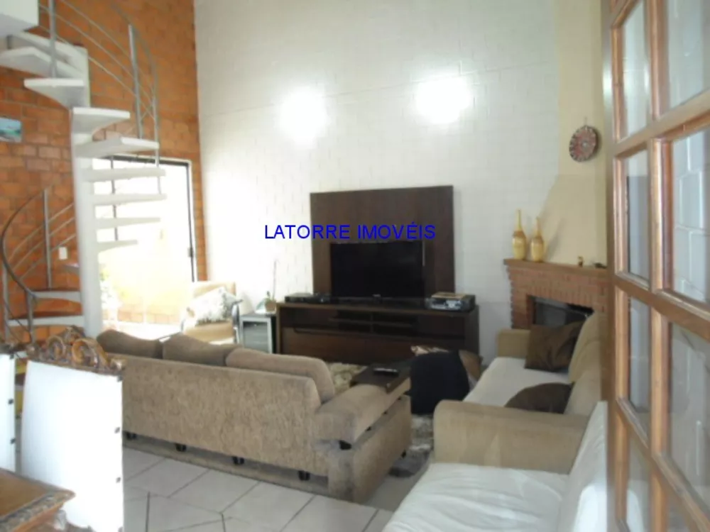 Casa, 3 quartos, 250 m² - Foto 2
