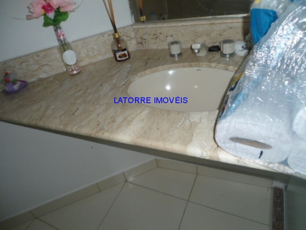 Sobrado, 2 quartos, 300 m² - Foto 1