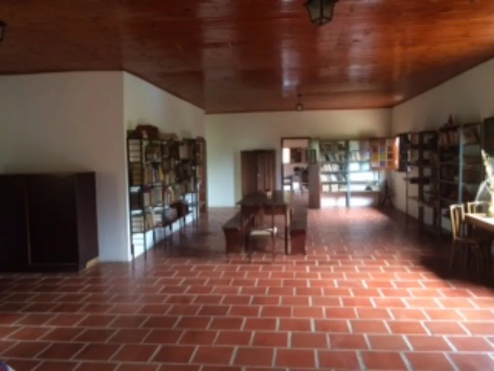 Sítio, 8 quartos, 224000 m² - Foto 18