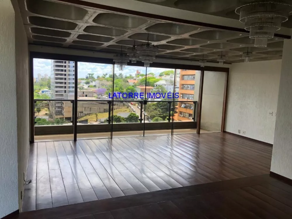 Apartamento à venda com 4 quartos, 270m² - Foto 1