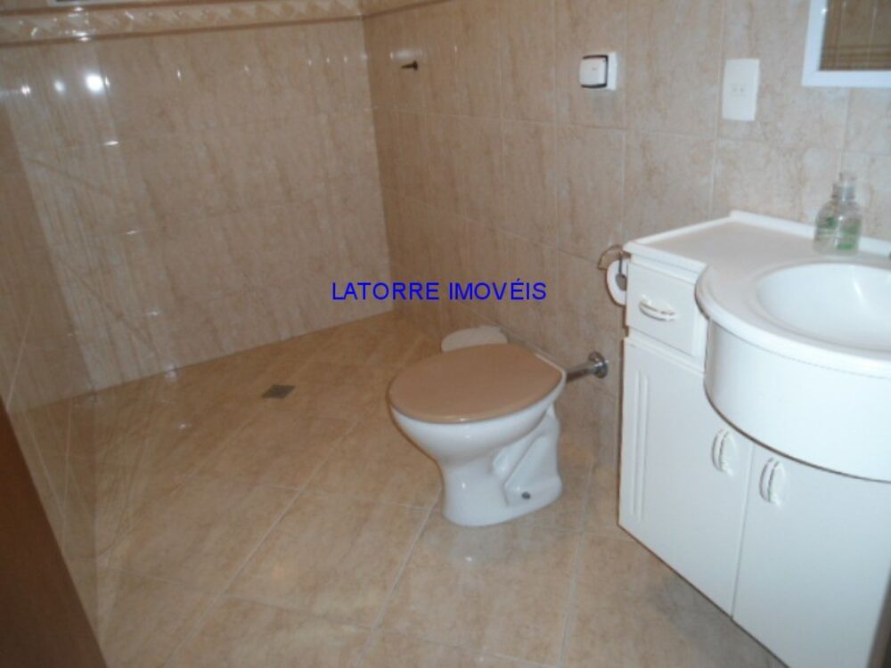 Casa, 2 quartos, 250 m² - Foto 1