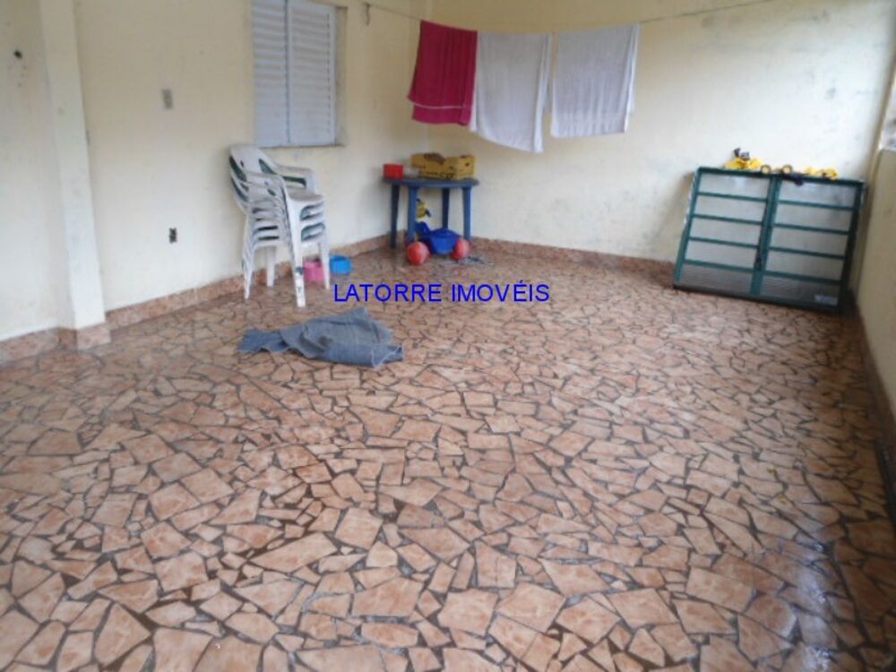 Casa, 3 quartos, 250 m² - Foto 1