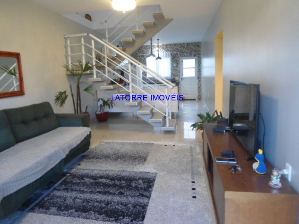 Sobrado, 3 quartos, 300 m² - Foto 1