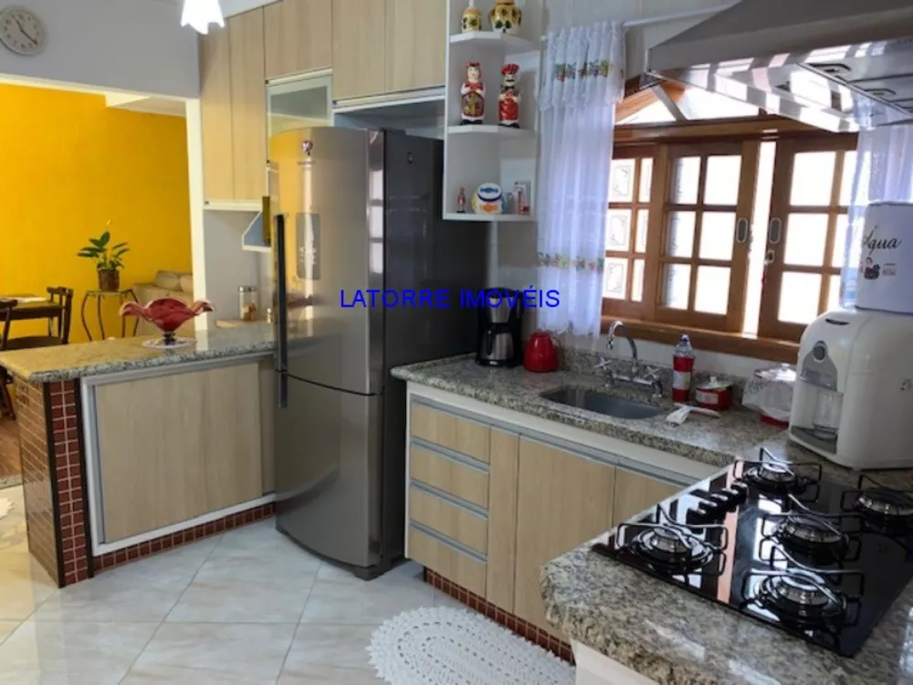 Casa, 3 quartos, 300 m² - Foto 2