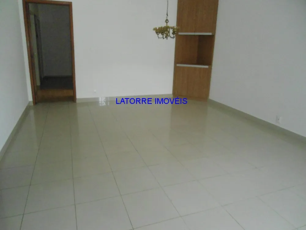 Casa, 3 quartos, 300 m² - Foto 2