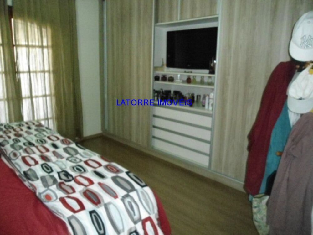 Casa, 6 quartos, 300 m² - Foto 3