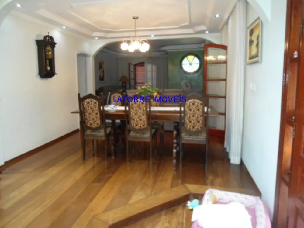 Casa, 6 quartos, 300 m² - Foto 1