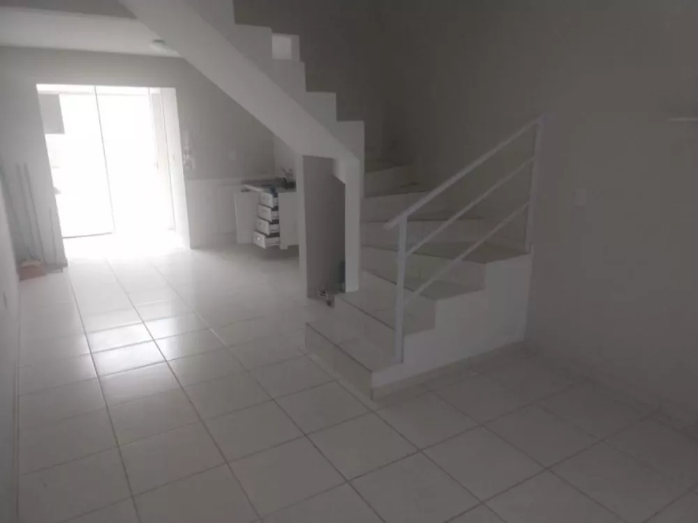 Sobrado à venda com 2 quartos, 60m² - Foto 2