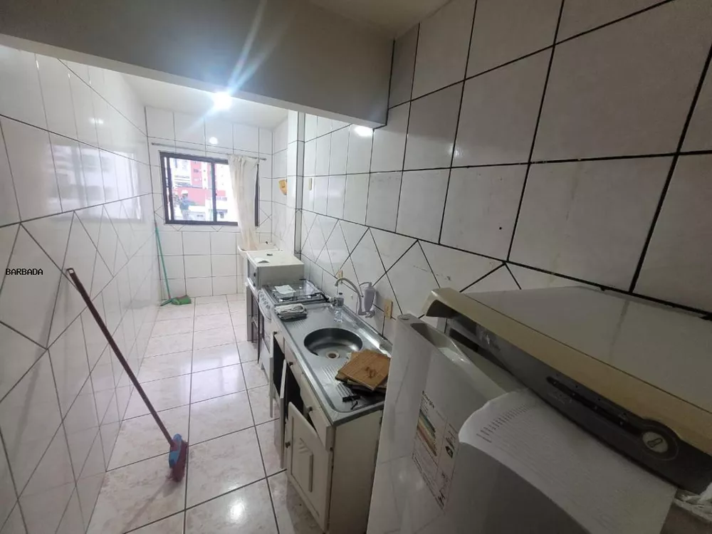 Apartamento à venda com 2 quartos, 75m² - Foto 14