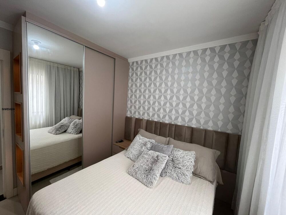 Apartamento à venda com 2 quartos, 65m² - Foto 2